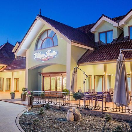 Hotel Viliam Frano Нітра Екстер'єр фото