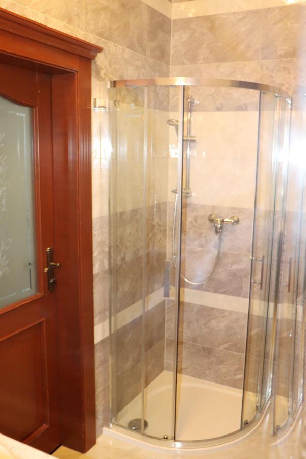 Hotel Viliam Frano Нітра Екстер'єр фото