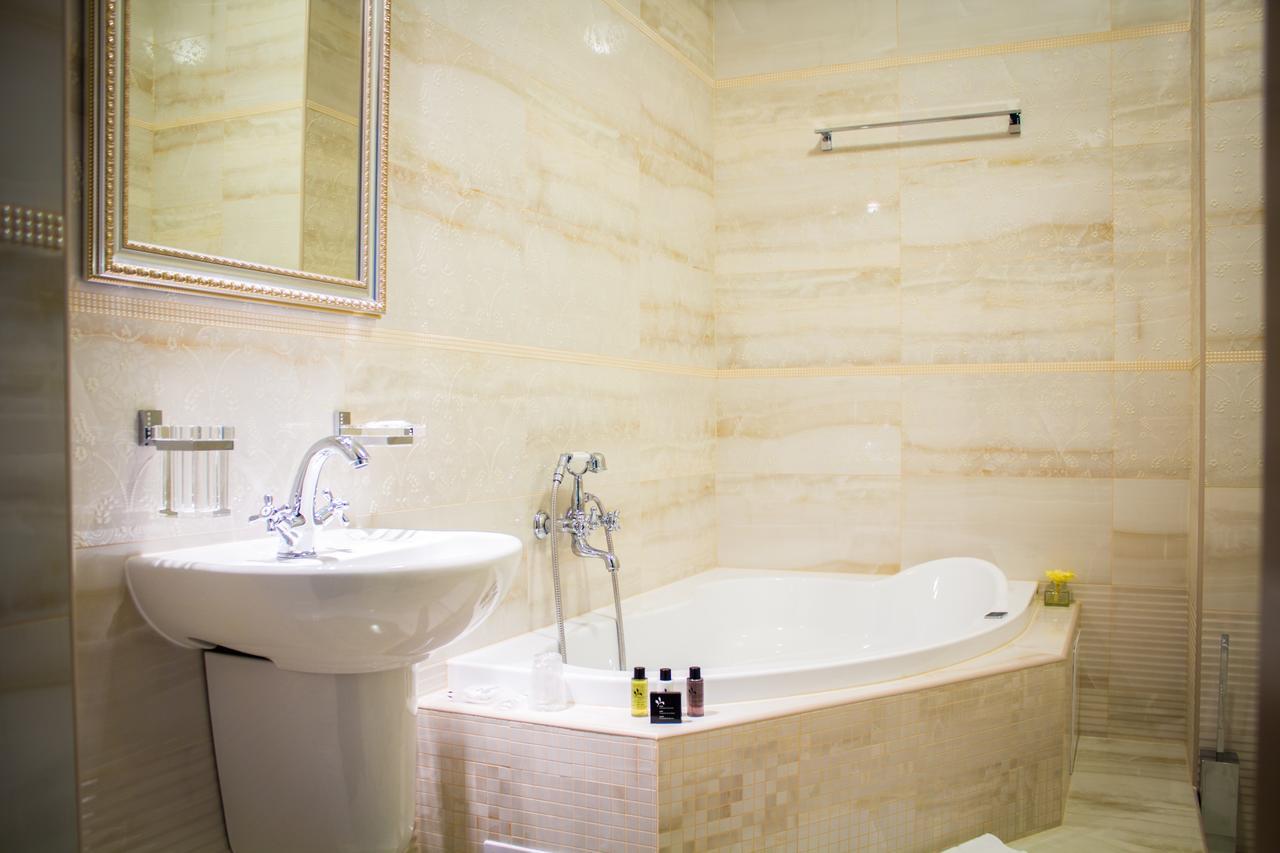 Hotel Viliam Frano Нітра Екстер'єр фото