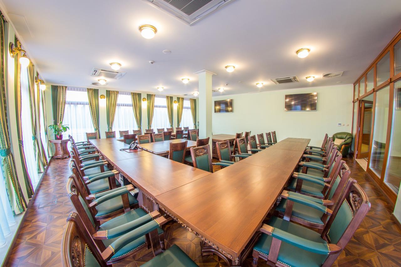 Hotel Viliam Frano Нітра Екстер'єр фото
