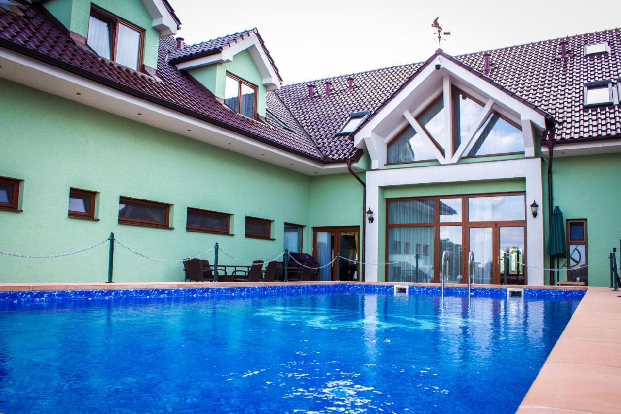 Hotel Viliam Frano Нітра Екстер'єр фото