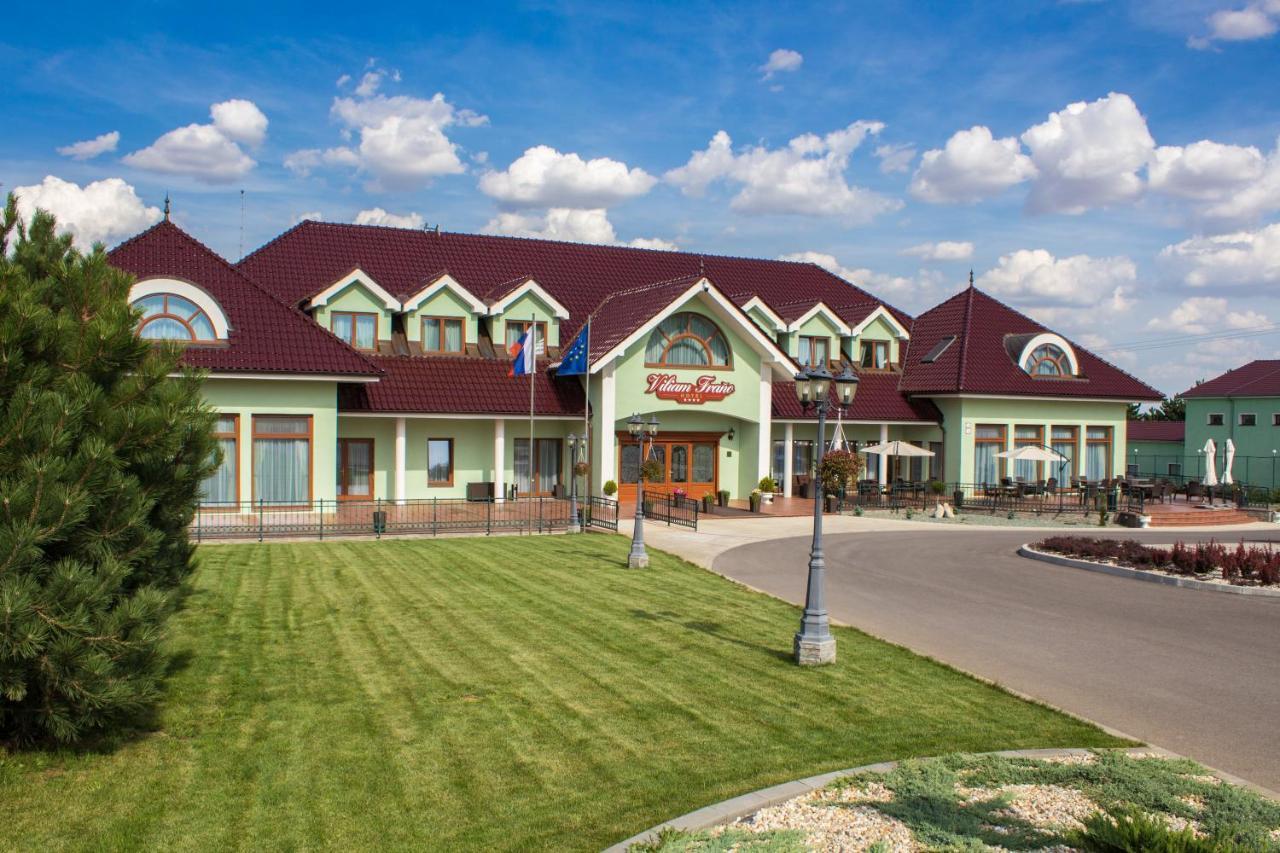 Hotel Viliam Frano Нітра Екстер'єр фото